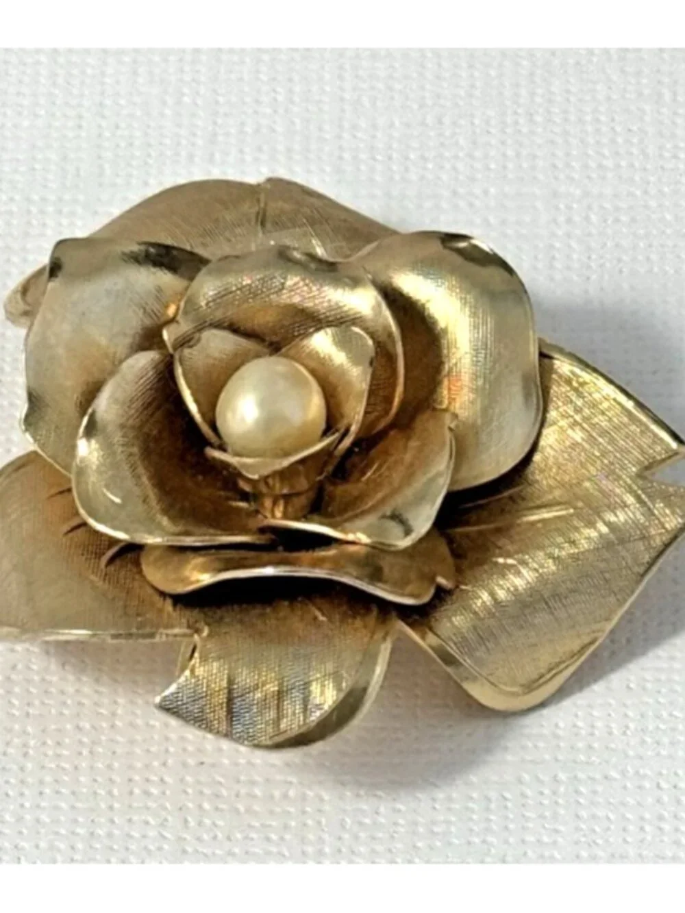 Gold Tone Flower Brooch Pin With Faux Pearl Center